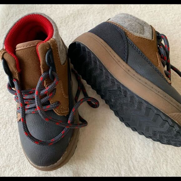 OshKosh dark blue/brown, grey back trim, laced unisex baby booties, brand new,5M - Picture 1 of 7